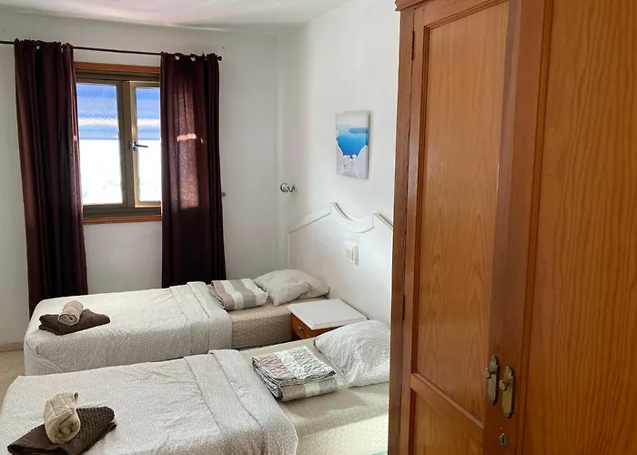 Spacious Flat With Ocean View * Porto Rico